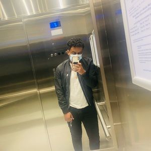 Meet your Posher, Dawit